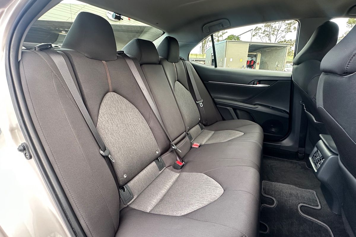 2020 Toyota Camry Ascent Sport