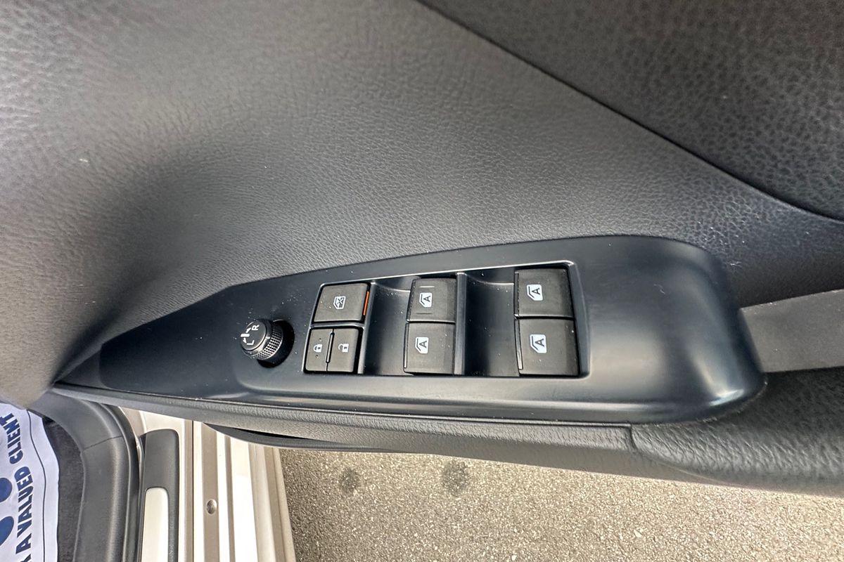 2020 Toyota Camry Ascent Sport