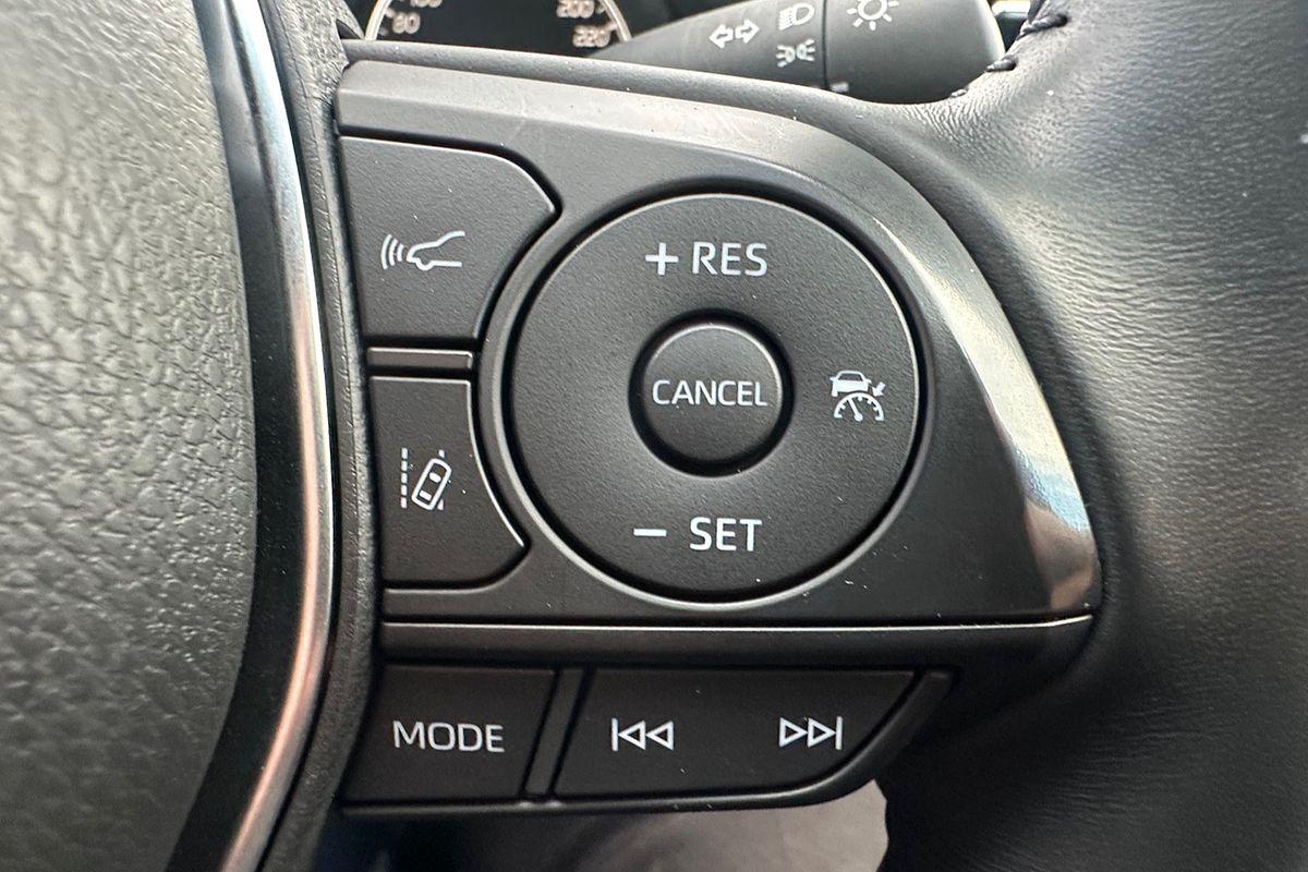 2020 Toyota Camry Ascent Sport