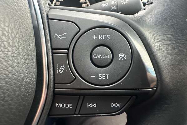2020 Toyota Camry Ascent Sport