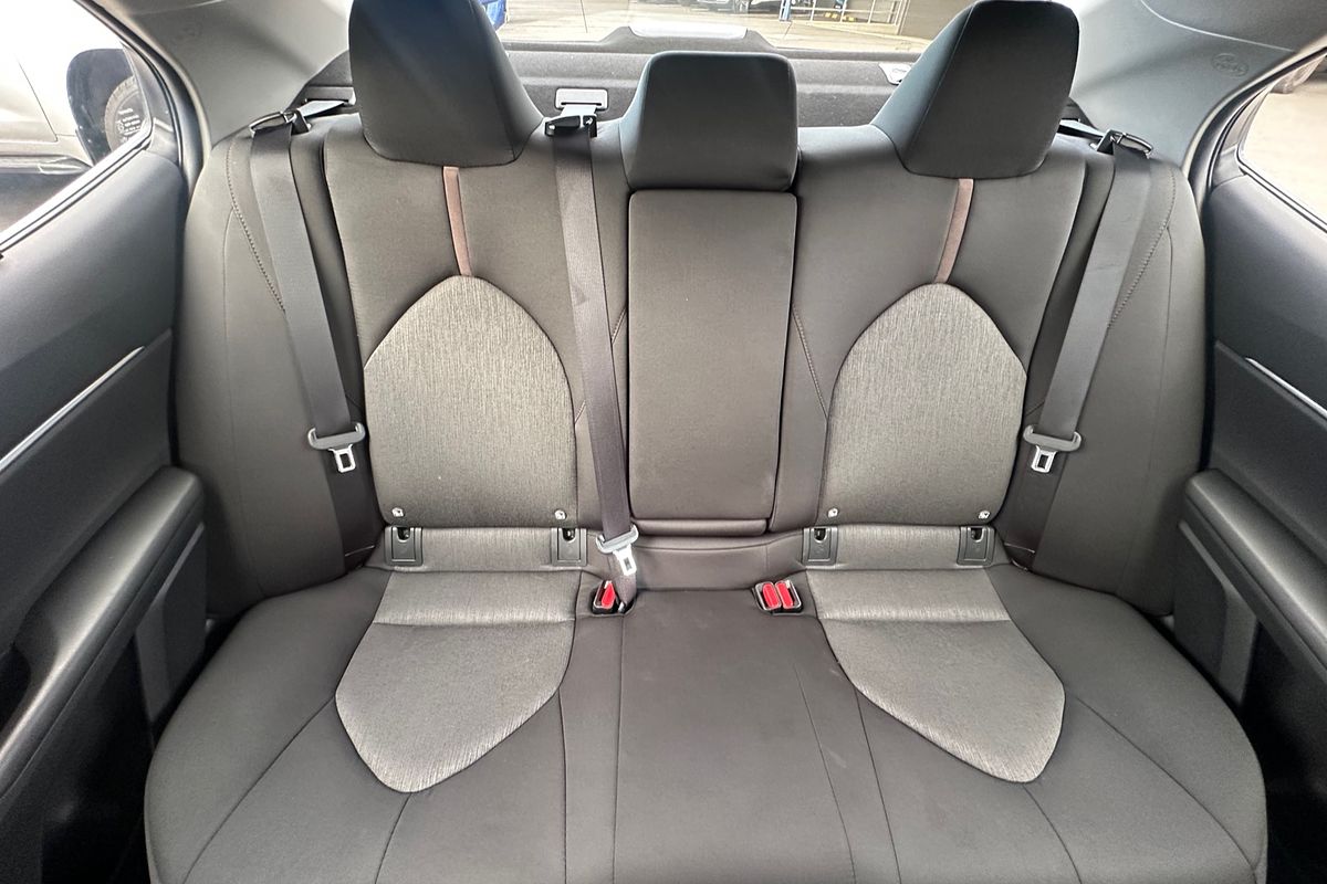 2020 Toyota Camry Ascent Sport