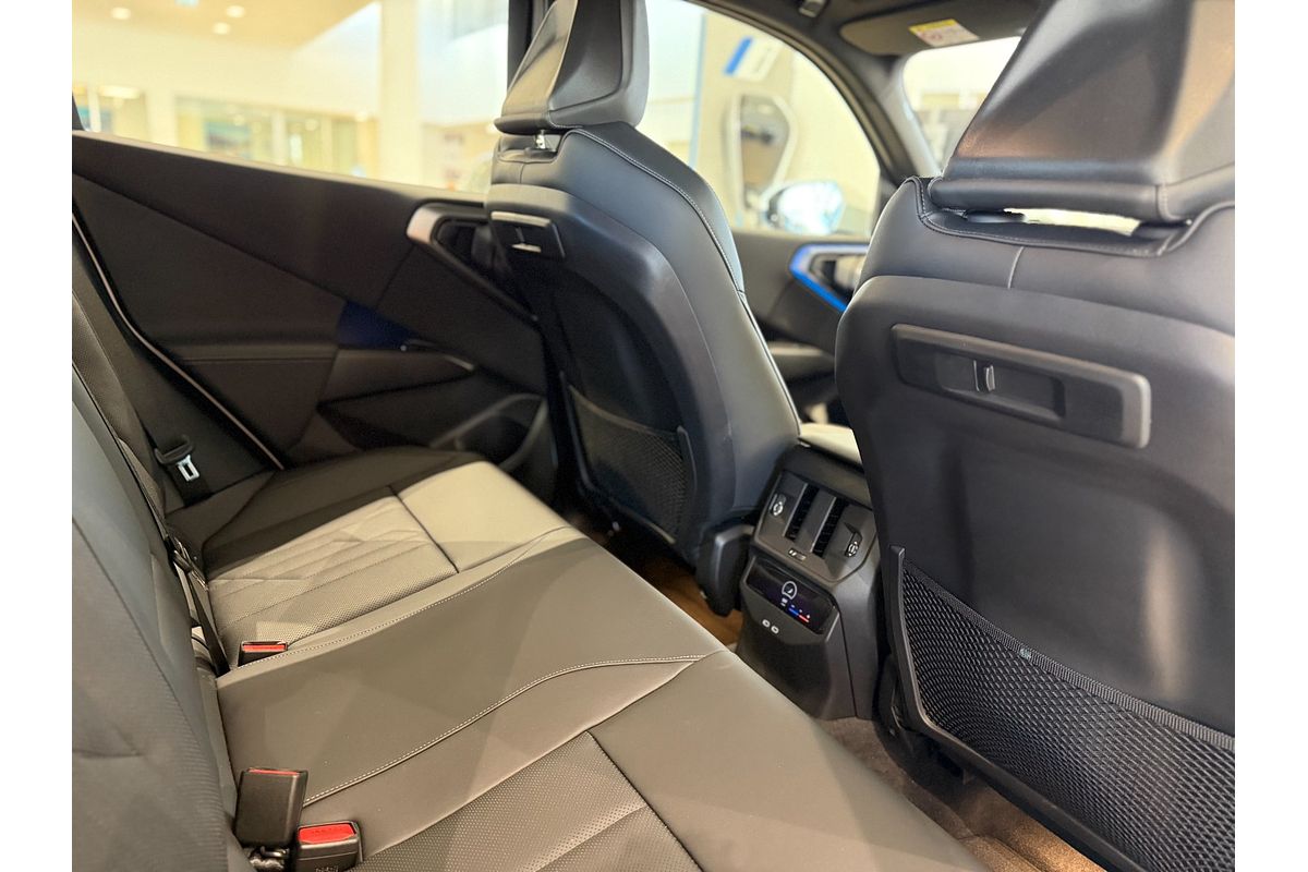 2025 BMW X3 20 xDrive G45