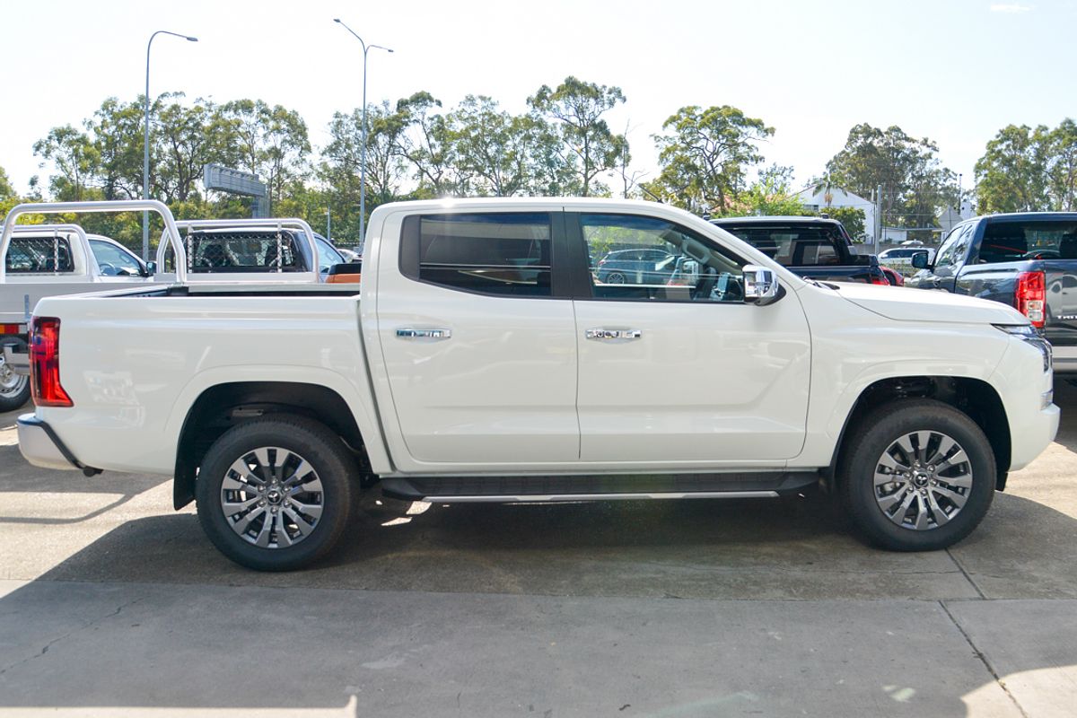 2024 Mitsubishi Triton GLS MV 4X4