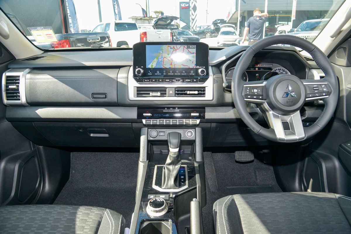 2024 Mitsubishi Triton GLS MV 4X4