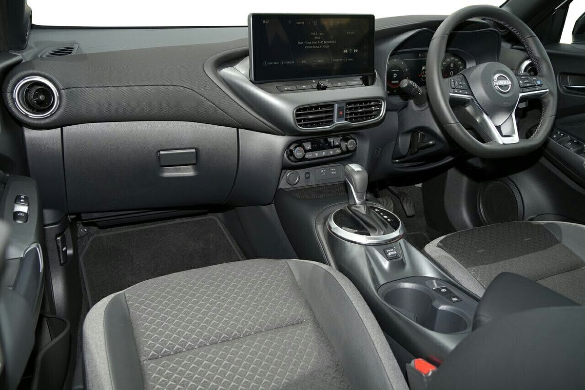 2024 Nissan JUKE ST-L F16