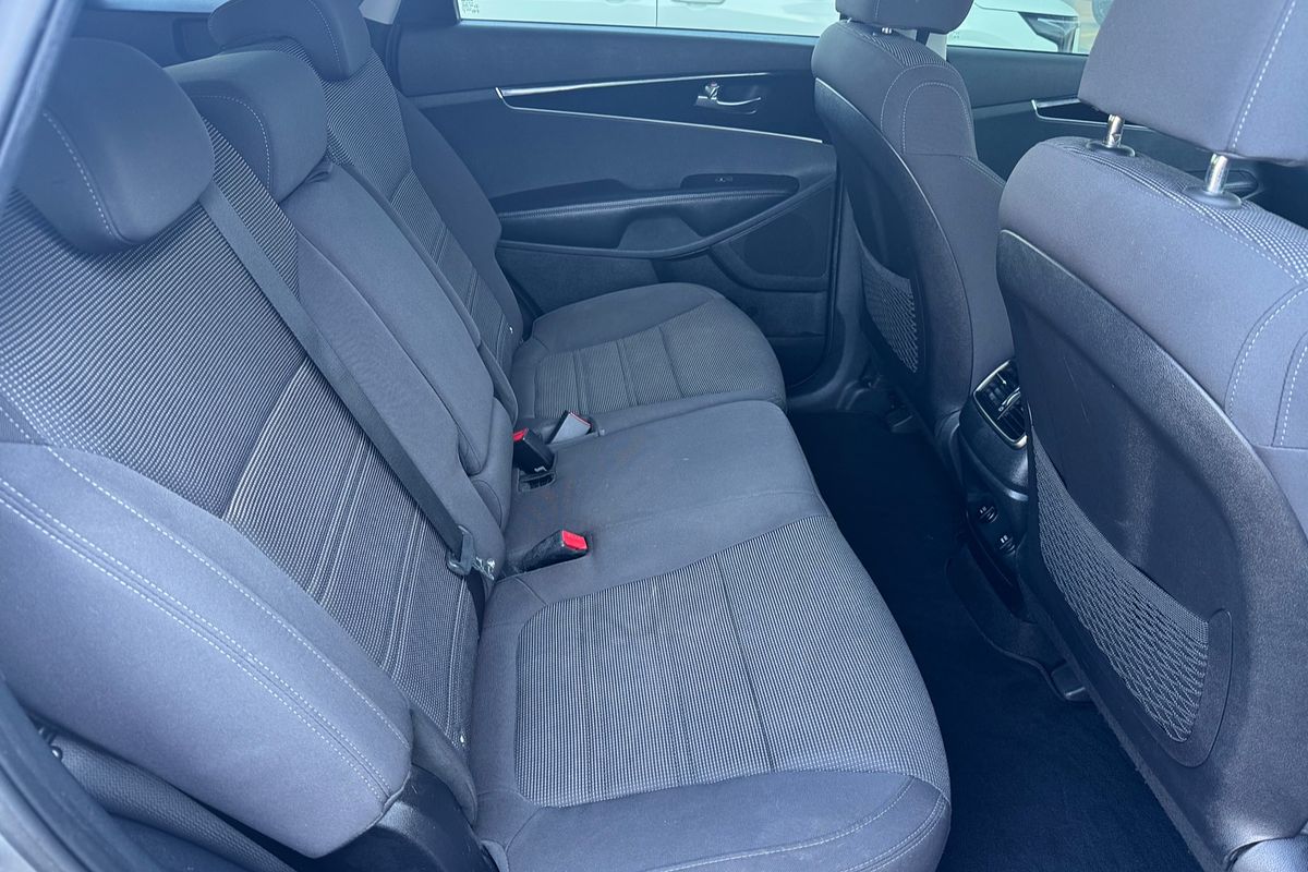 2018 Kia Sorento Si UM