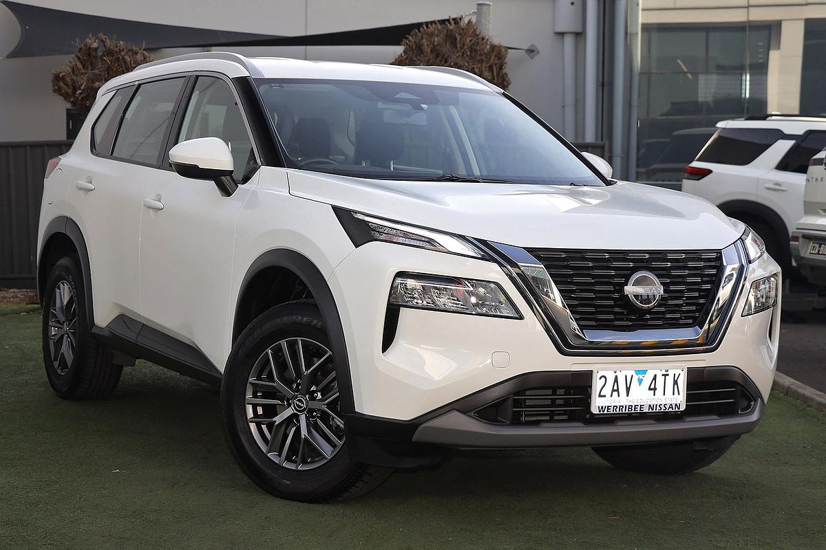 2025 Nissan X-TRAIL ST T33
