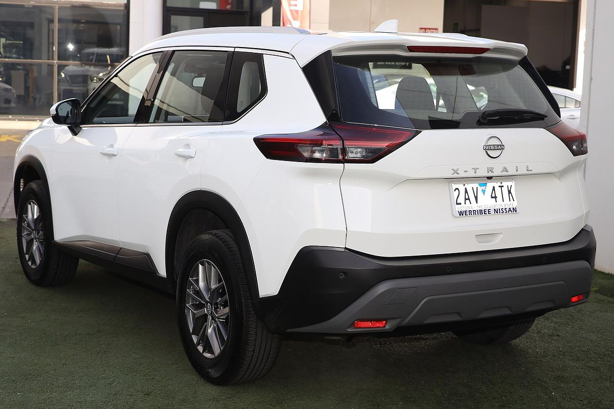 2025 Nissan X-TRAIL ST T33