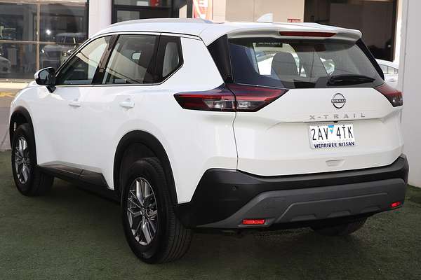 2025 Nissan X-TRAIL ST T33