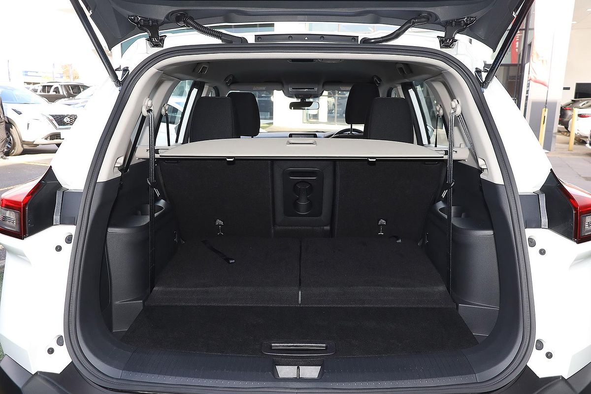 2025 Nissan X-TRAIL ST T33