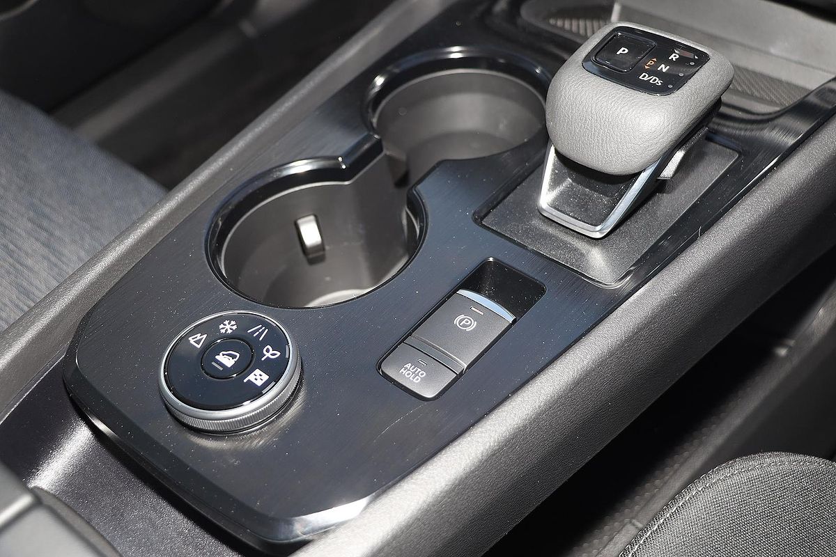 2025 Nissan X-TRAIL ST T33