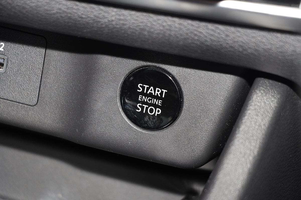 2025 Nissan X-TRAIL ST T33