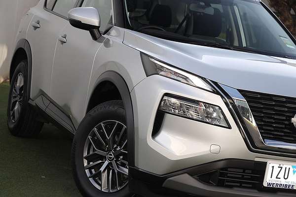 2024 Nissan X-TRAIL ST T33
