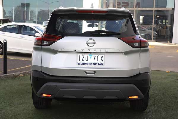 2024 Nissan X-TRAIL ST T33