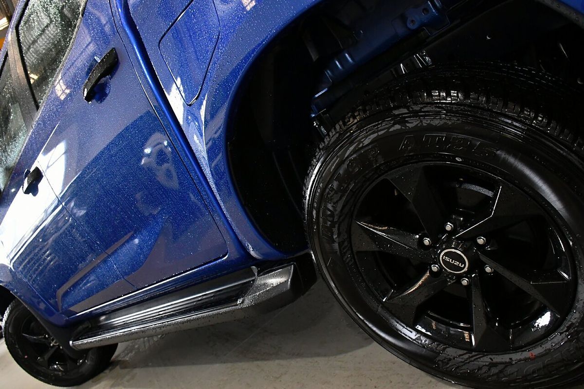 2025 Isuzu D-MAX X-RIDER 4X4