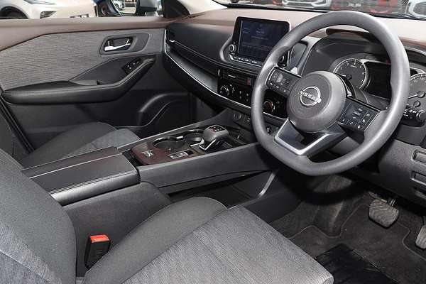 2024 Nissan X-TRAIL ST T33