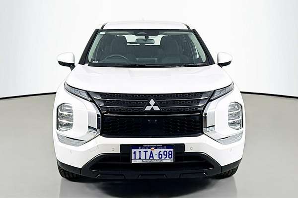 2024 Mitsubishi Outlander ES ZM