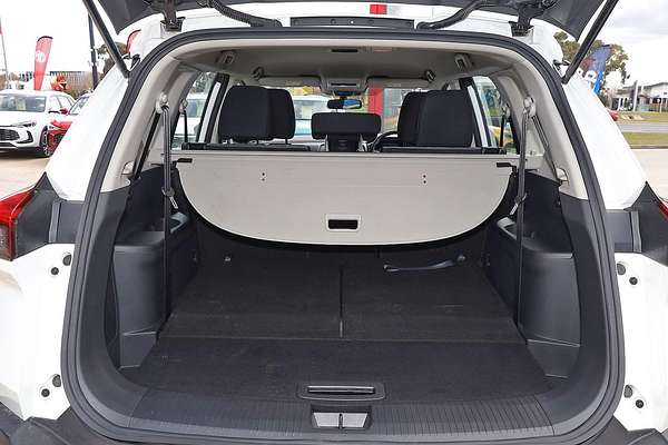 2025 Nissan X-TRAIL ST T33