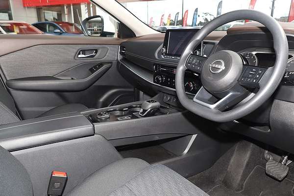 2025 Nissan X-TRAIL ST T33
