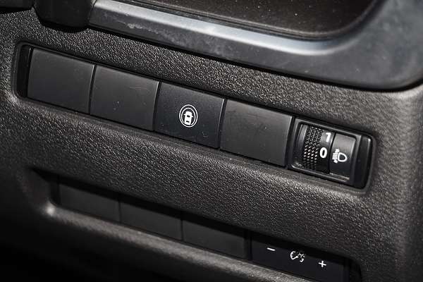 2025 Nissan X-TRAIL ST T33