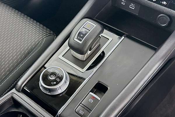 2024 Mitsubishi Outlander ES ZM