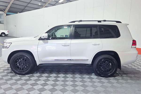 2017 Toyota Landcruiser Sahara VDJ200R
