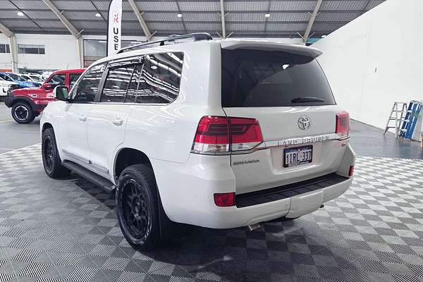 2017 Toyota Landcruiser Sahara VDJ200R