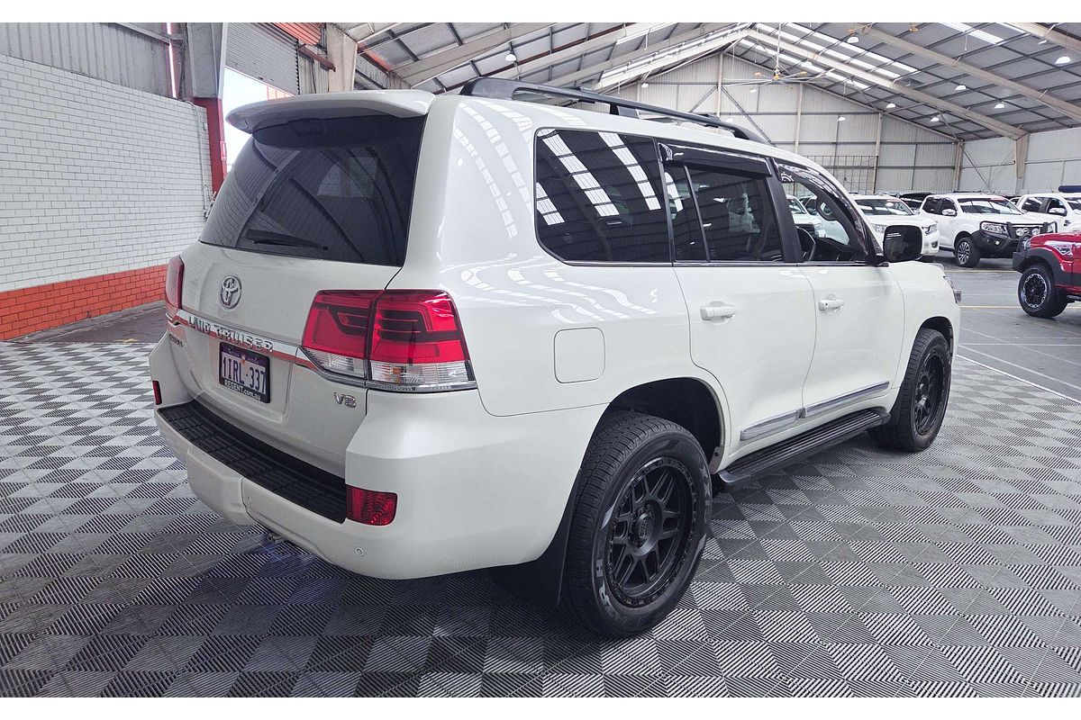 2017 Toyota Landcruiser Sahara VDJ200R
