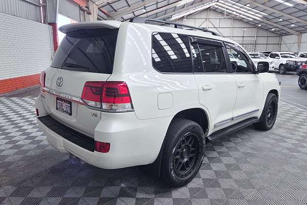 2017 Toyota Landcruiser Sahara VDJ200R