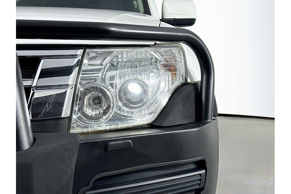 2016 Mitsubishi Pajero GLX NX