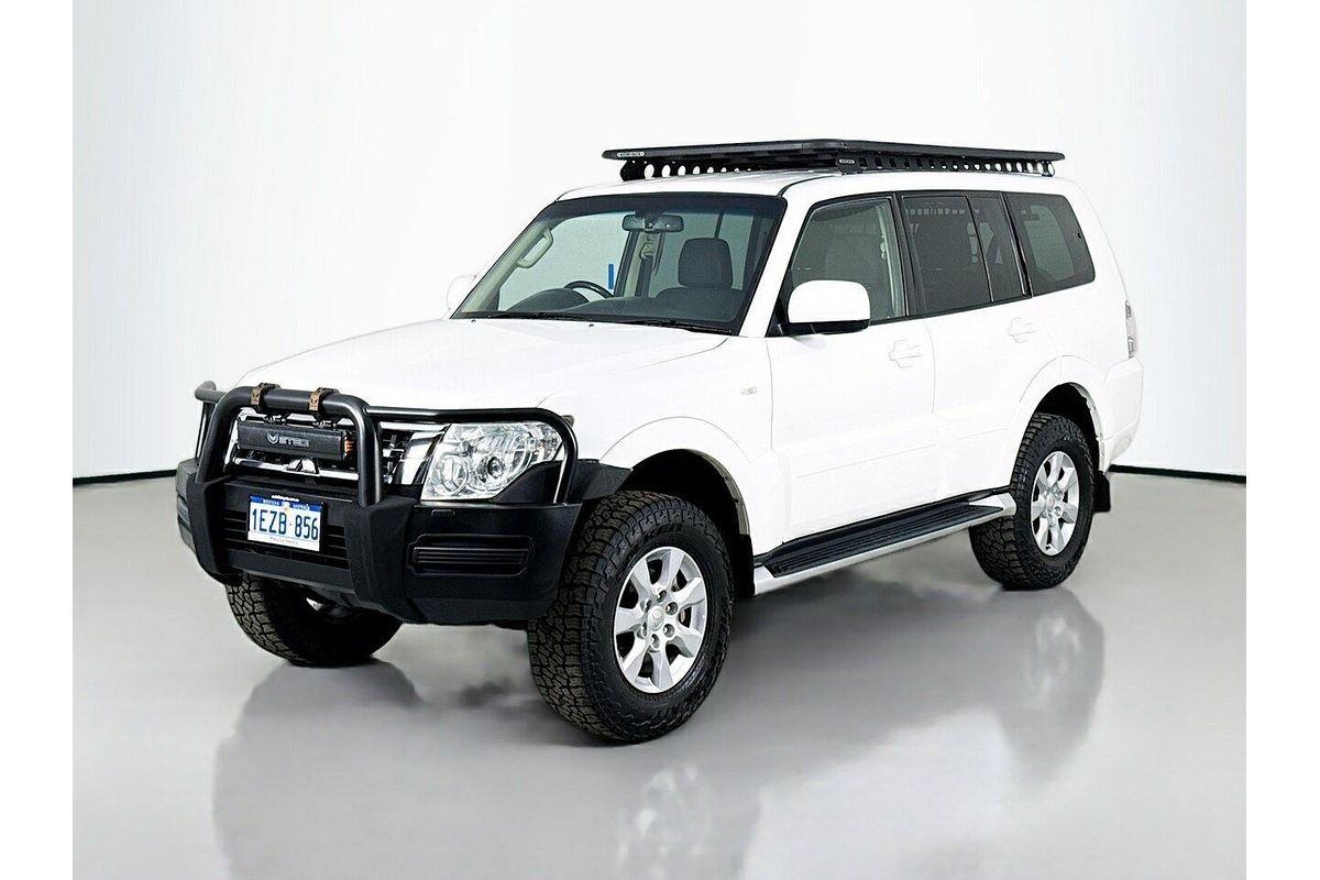 2016 Mitsubishi Pajero GLX NX