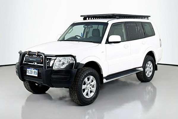 2016 Mitsubishi Pajero GLX NX