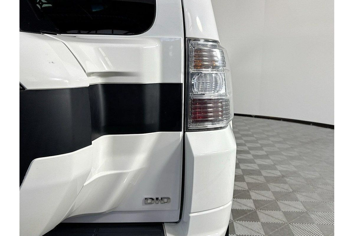 2016 Mitsubishi Pajero GLX NX