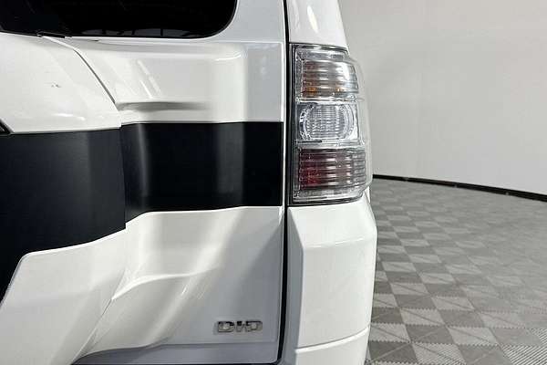 2016 Mitsubishi Pajero GLX NX
