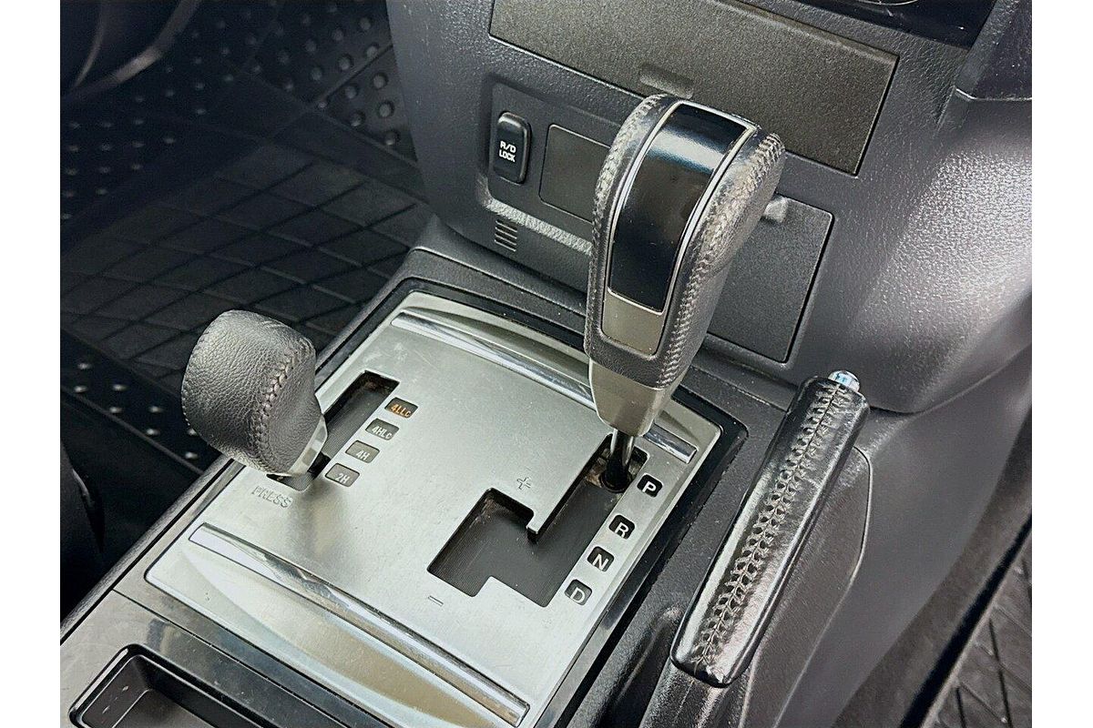 2016 Mitsubishi Pajero GLX NX