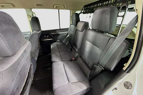 2016 Mitsubishi Pajero GLX NX
