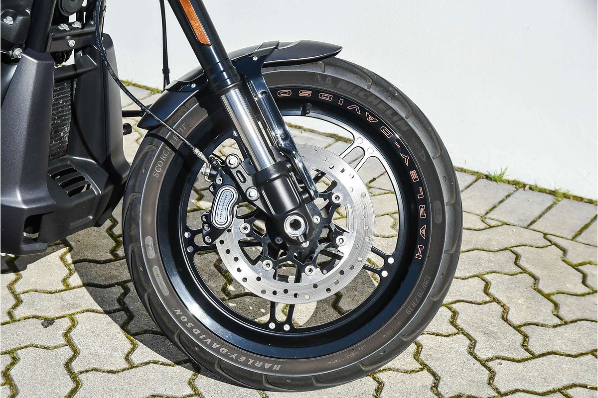 2019 Harley-Davidson FXDR 114 (FXDRS)