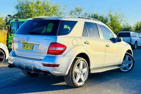 2009 Mercedes-Benz M-Class ML350 CDI BlueEFFICIENCY AMG Sports W164