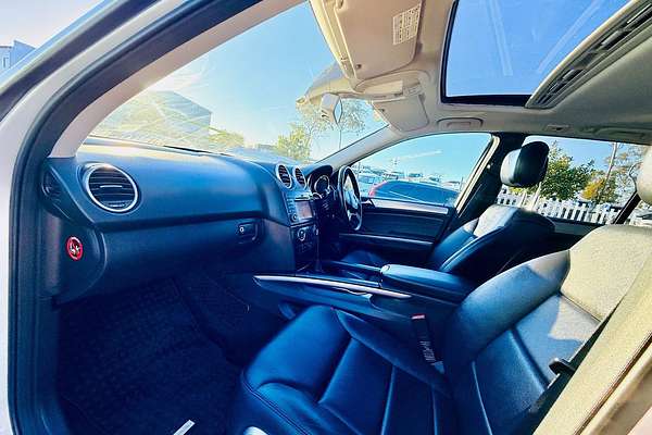 2009 Mercedes-Benz M-Class ML350 CDI BlueEFFICIENCY AMG Sports W164