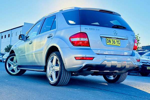 2009 Mercedes-Benz M-Class ML350 CDI BlueEFFICIENCY AMG Sports W164