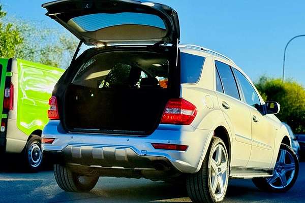 2009 Mercedes-Benz M-Class ML350 CDI BlueEFFICIENCY AMG Sports W164