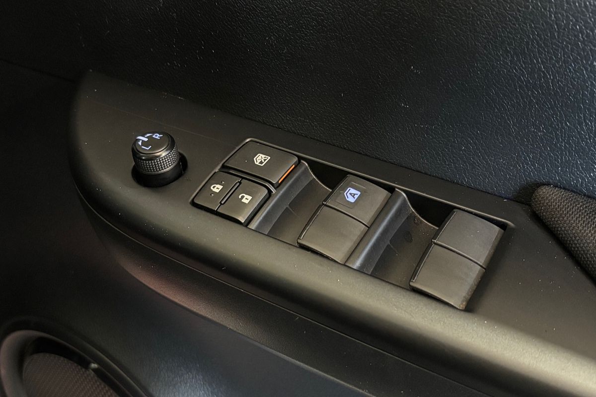 2020 Toyota Hilux SR GUN126R