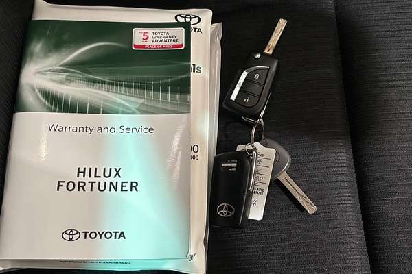 2020 Toyota Hilux SR GUN126R