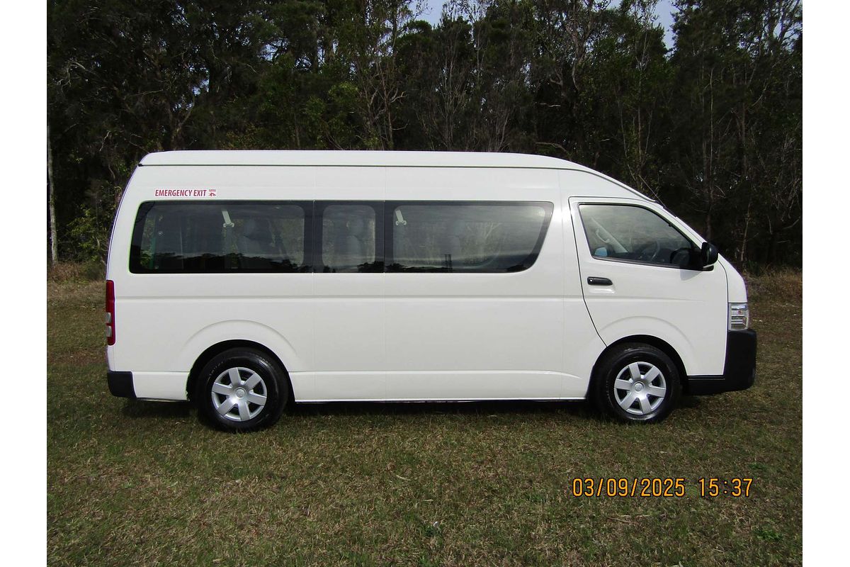 2017 Toyota Hiace Commuter KDH223R
