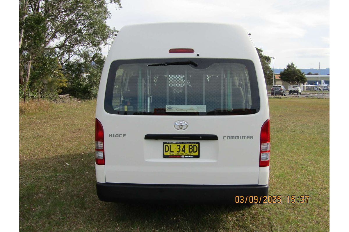 2017 Toyota Hiace Commuter KDH223R