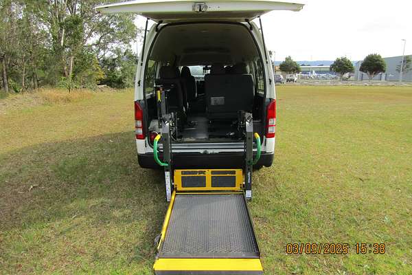 2017 Toyota Hiace Commuter KDH223R