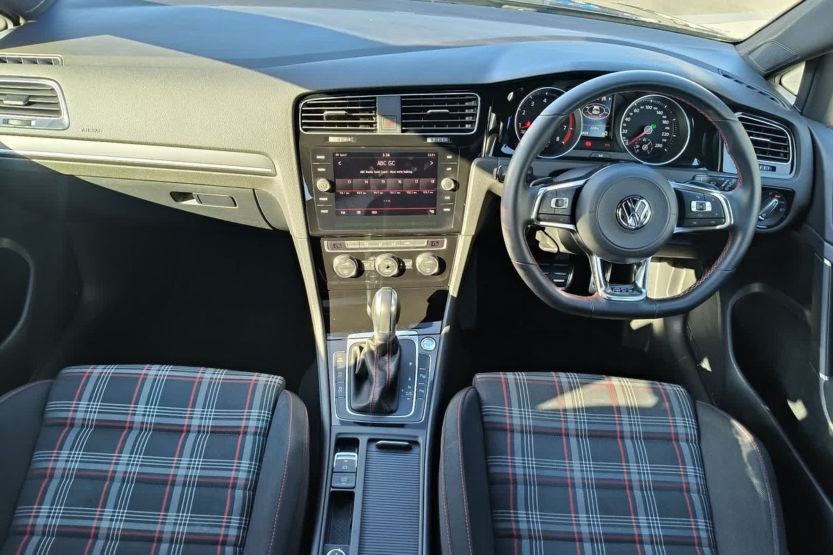 2017 Volkswagen Golf GTI 7.5