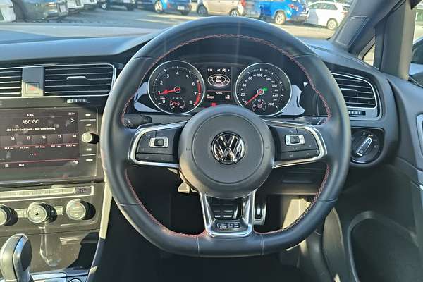 2017 Volkswagen Golf GTI 7.5