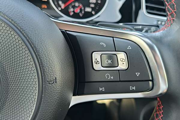 2017 Volkswagen Golf GTI 7.5