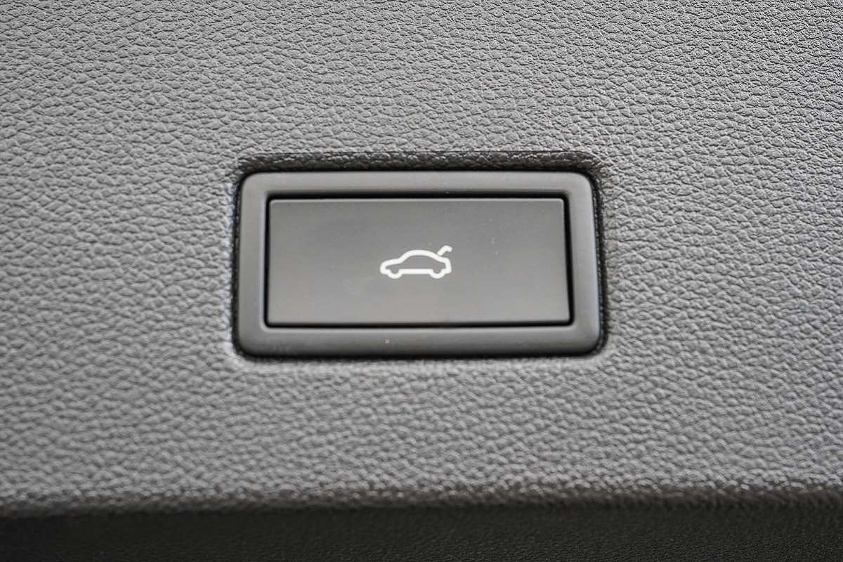 2025 Volkswagen T-Roc 110TSI Style D11